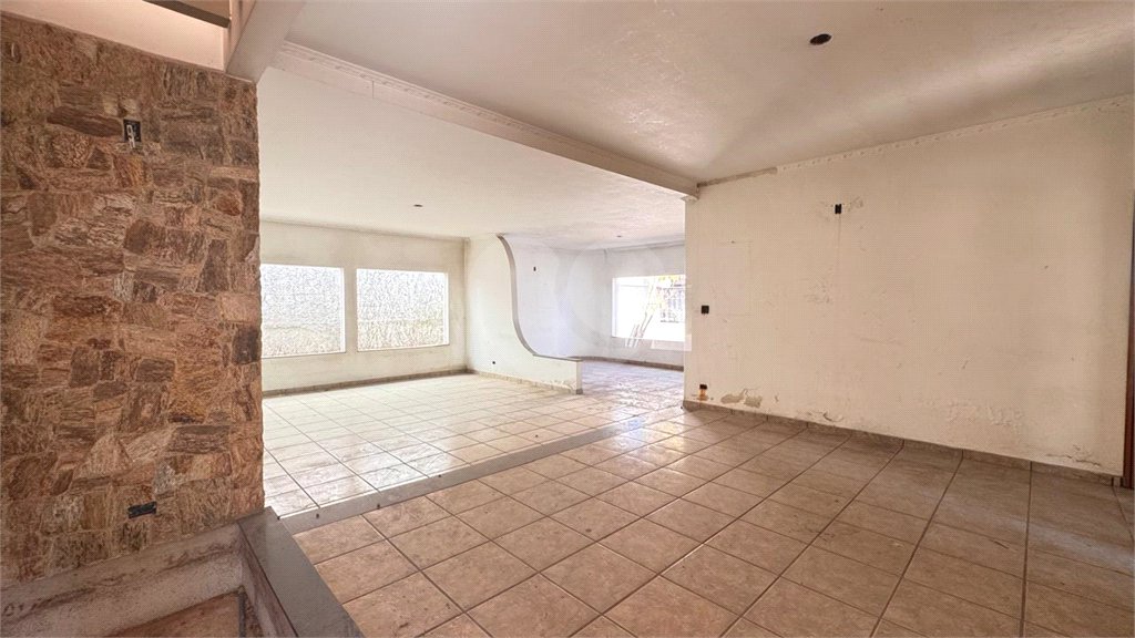 Casa para alugar com 5 quartos, sendo 2 suítes, no Centro, Suzano, SP