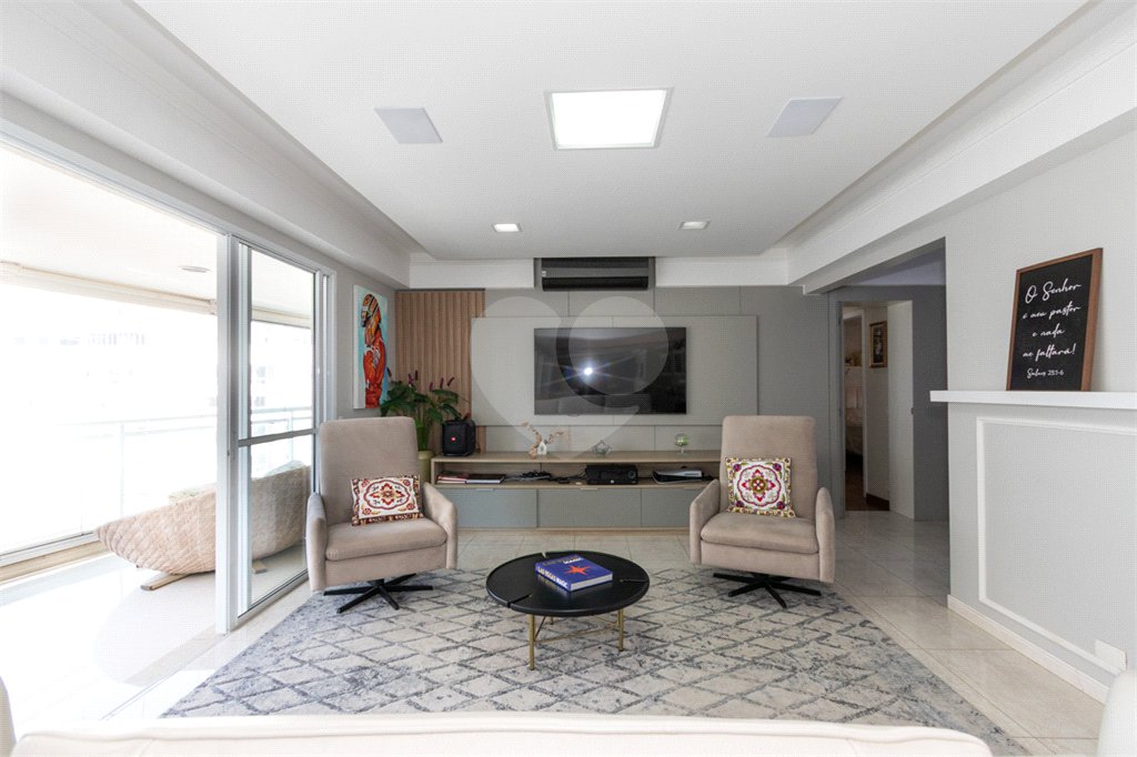 Apartamento à venda com 4 quartos, sendo 3 suítes,  em Vila Romana, São Paulo, SP