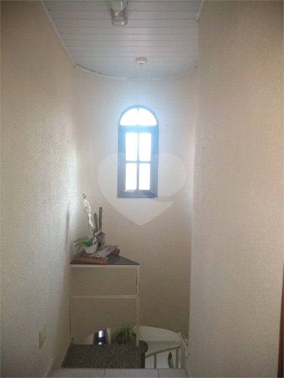 Casa Térrea à venda com 3 suítes em Jardim São Pedro, Mogi das Cruzes, SP