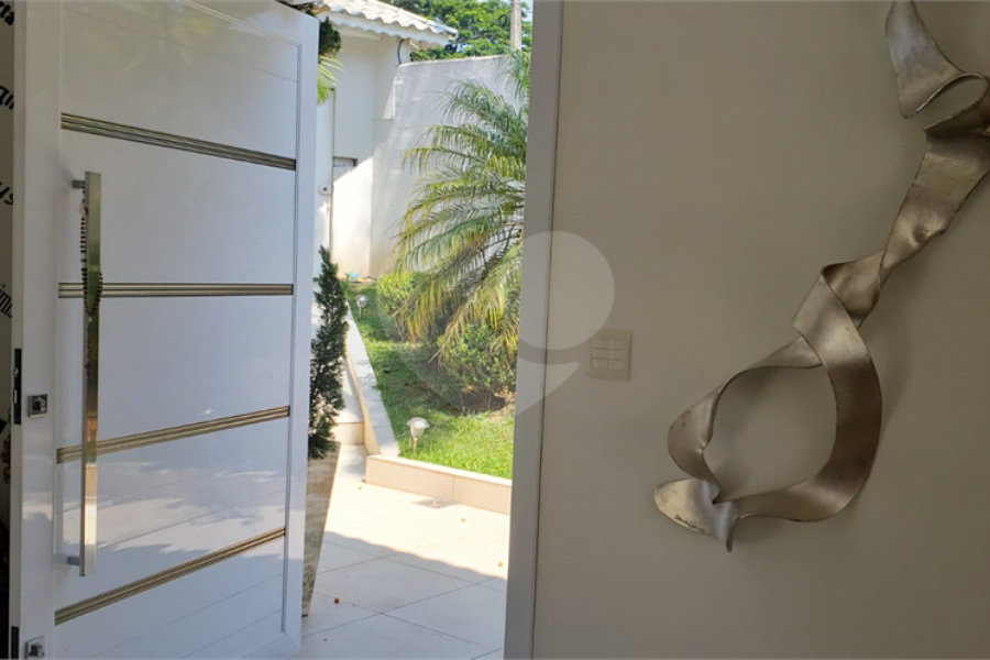 Casa à venda com 4 suítes em Pirucaia, Mairiporã, SP