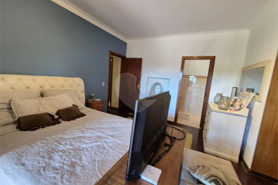 Casa à venda com 3 quartos, sendo 1 suíte, no condomínio Parque Petrópolis 4 Secção, Mairiporã - SP