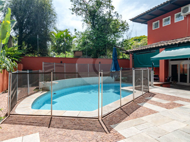 Casa à venda com 4 suítes no condomínio Residencial Chácara Monte Alegre, São Paulo - SP