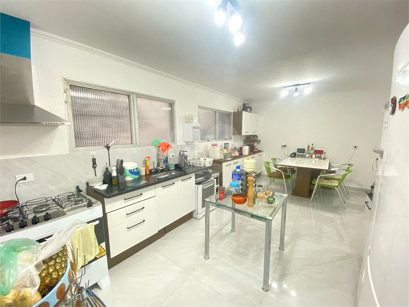 Apartamento para alugar com 4 quartos, sendo 1 suíte, em Jardim Europa, São Paulo, SP