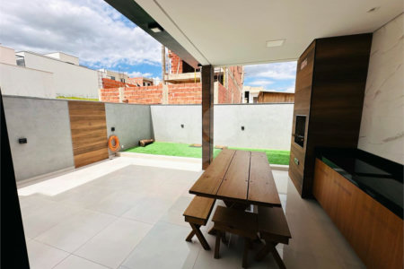 Casa à venda com 3 quartos, sendo 1 suíte,  em Residencial Horto Florestal Villagio, Sorocaba, SP