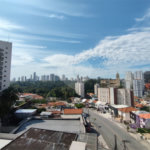 Apartamento para venda e locação na Aclimação de 108m² com 2 dormitórios e 2 banheiros, varanda