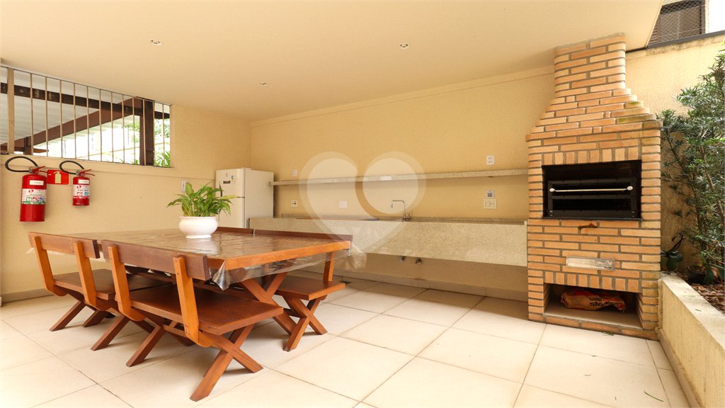 Apartamento à venda com 2 quartos, sendo 1 suíte,  em Vila Uberabinha, São Paulo, SP