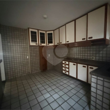 Sobrado à venda com 3 quartos, sendo 1 suíte,  em Vila Santo Antônio, São Paulo, SP