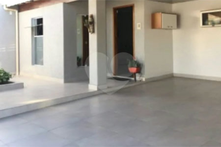 Casa à venda com 3 quartos, sendo 1 suíte, em Vila Batista, Bragança Paulista, SP