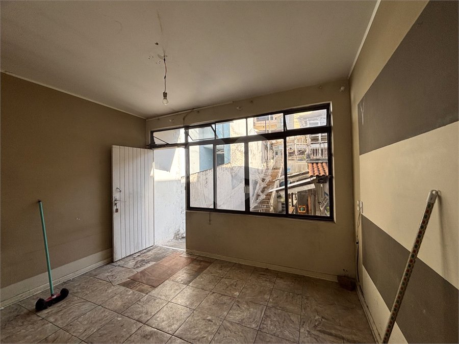 Sobrado à venda com 4 quartos em Vila Paulicéia, São Paulo, SP