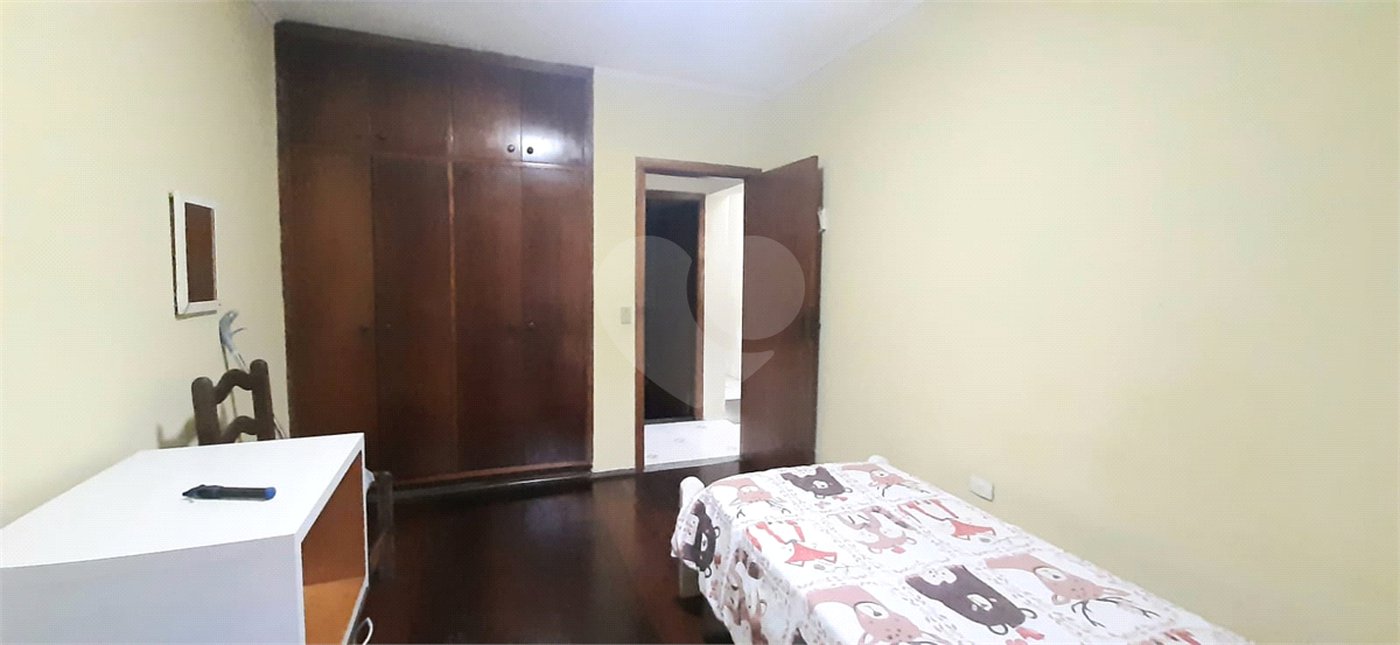 Casa à venda com 3 quartos, sendo 1 suíte, em Vila Nivi, São Paulo, SP