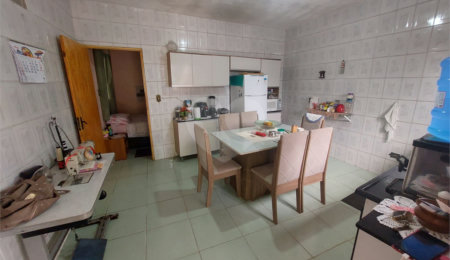 Sobrado à venda com 4 quartos em Vila Clarice, São Paulo, SP