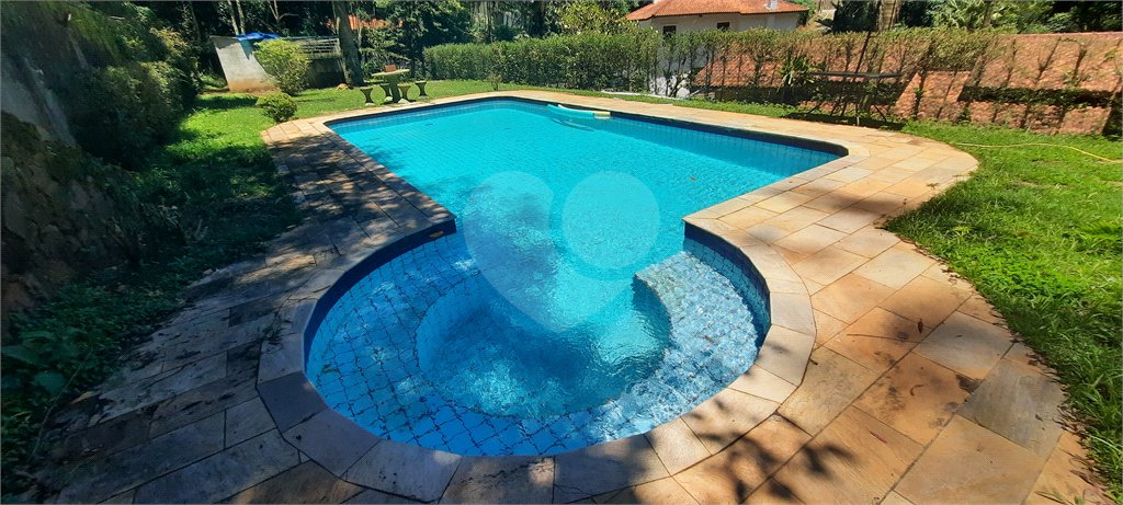 Casa à venda com 4 quartos, sendo 1 suíte, no condomínio Parque Imperial da Cantareira, Mairiporã - SP