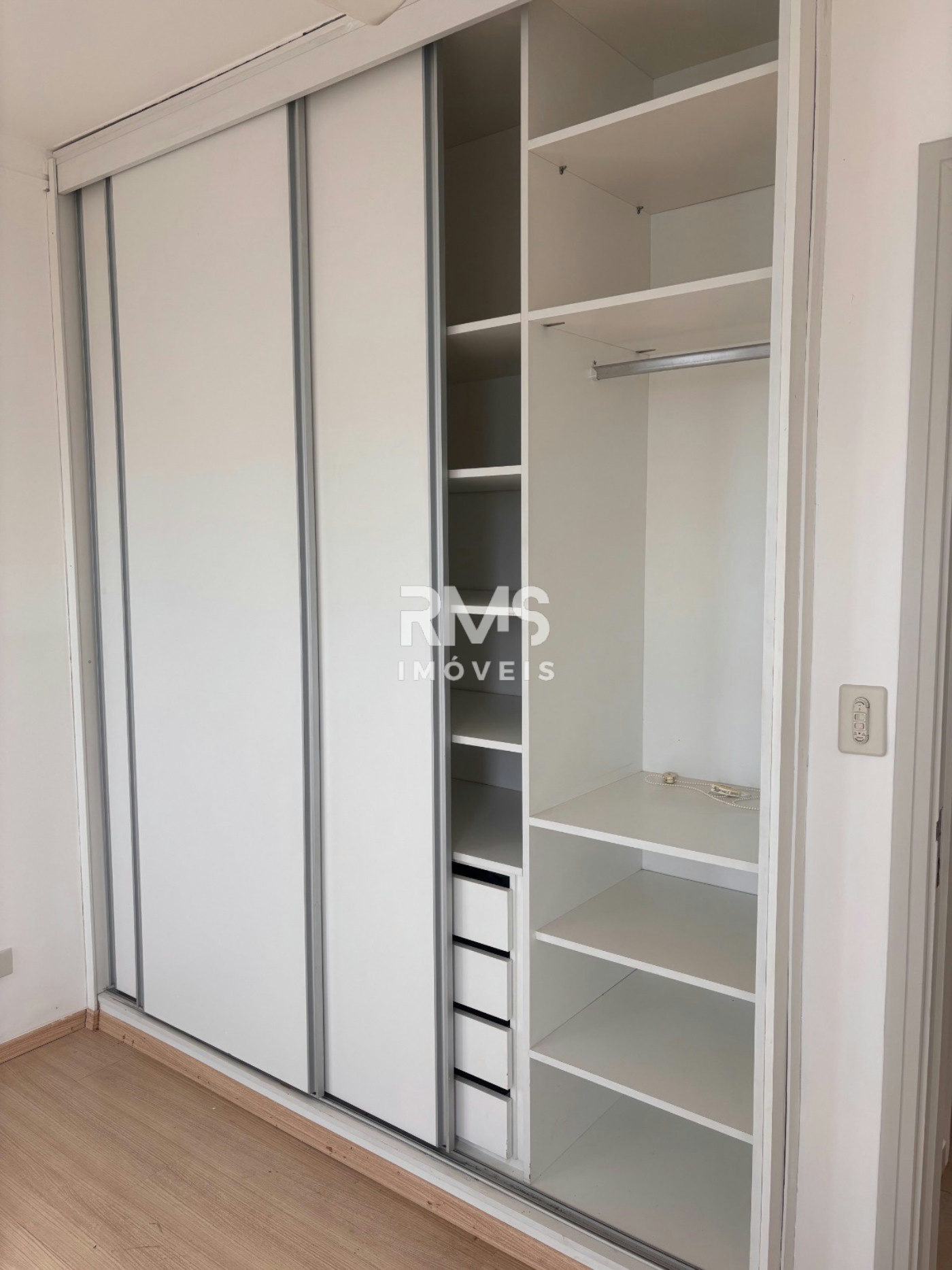 Apartamento à venda ou para alugar com 3 quartos, sendo 1 suíte,  em Vila São José, Itu, SP