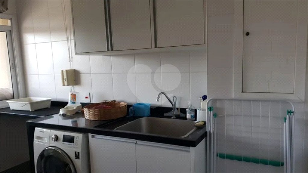 Apartamento à venda com 3 suítes em Vila Alexandria, São Paulo, SP