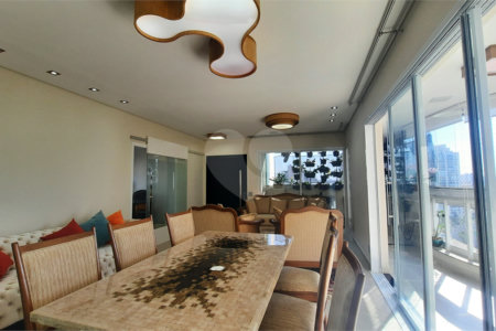 Apartamento à venda com 3 suítes em Jardim Marajoara, São Paulo, SP