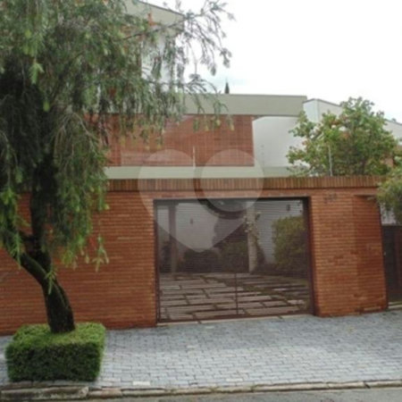 Sobrado à venda com 4 quartos, sendo 3 suítes, em Jardim Franca, São Paulo, SP