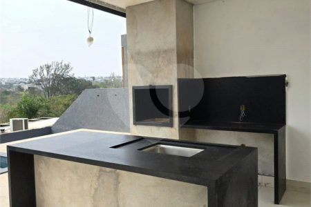 Casa à venda com 4 quartos, sendo 3 suítes, no condomínio Alphaville Nova Esplanada 4, Votorantim - SP