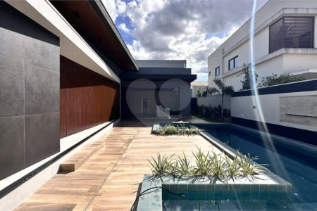 Casa à venda com 4 suítes no condomínio Supremo Itália, Cuiabá - MT