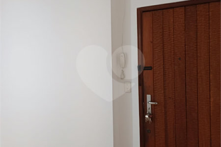Apartamento à venda com 2 quartos em Cerqueira César, São Paulo, SP