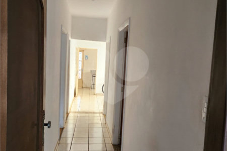 Casa à venda com 4 quartos, sendo 1 suíte, no Centro, Araraquara, SP