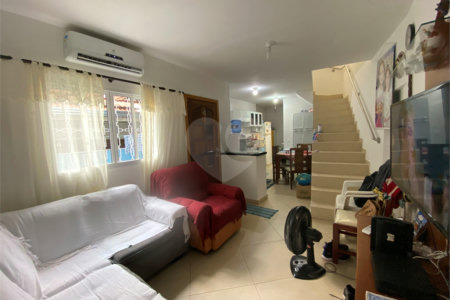 Sobrado à venda com 3 quartos em Parada Inglesa, São Paulo, SP