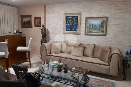 Apartamento à venda com 3 quartos, sendo 1 suíte, em Copacabana, Rio de Janeiro, RJ