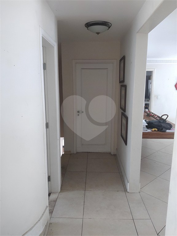 Casa à venda com 6 quartos, sendo 3 suítes, em Jardim Guedala, São Paulo, SP