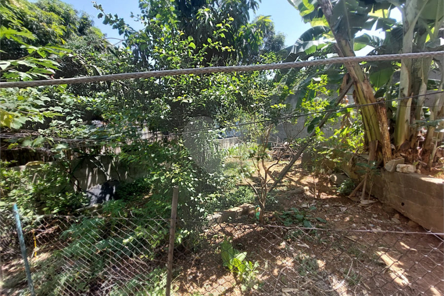 Sobrado à venda com 4 quartos em Vila Clarice, São Paulo, SP