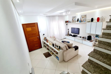 Sobrado à venda com 3 quartos, sendo 1 suíte,  em Jardim Leocádia, Sorocaba, SP
