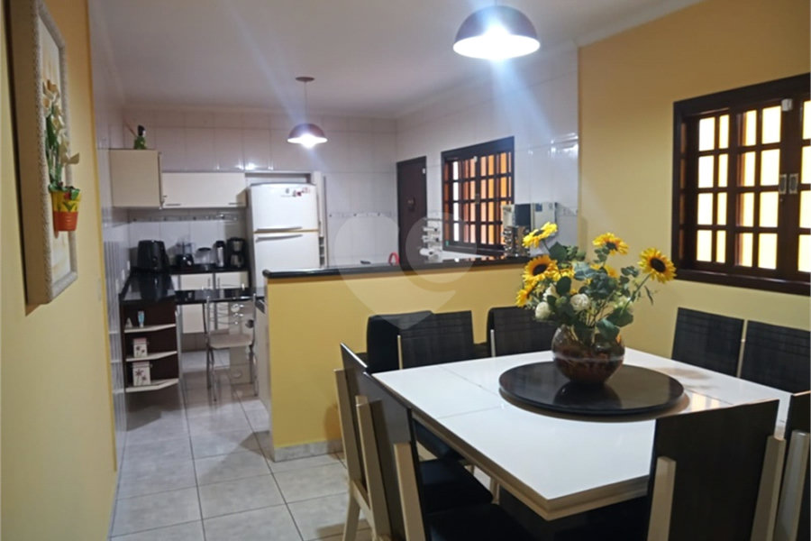 Sobrado à venda com 3 quartos, sendo 1 suíte, em Parque Continental II, Guarulhos, SP