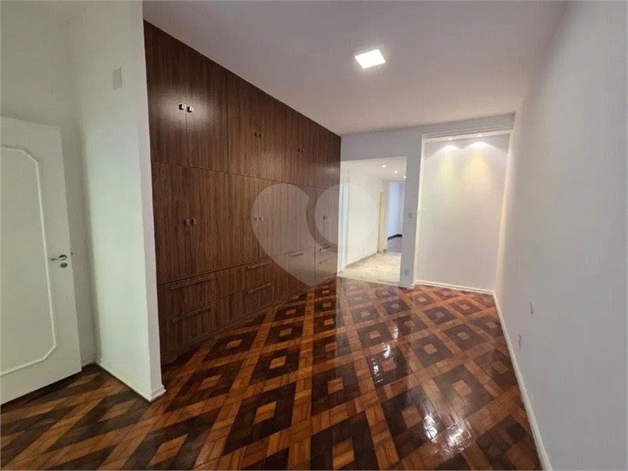 Apartamento à venda com 3 quartos, sendo 1 suíte, em Copacabana, Rio de Janeiro, RJ