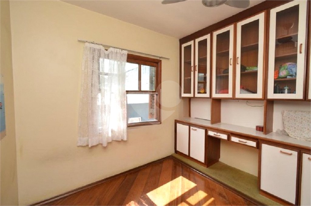 Casa à venda com 5 quartos, sendo 2 suítes, em Vila Galvão, Guarulhos, SP