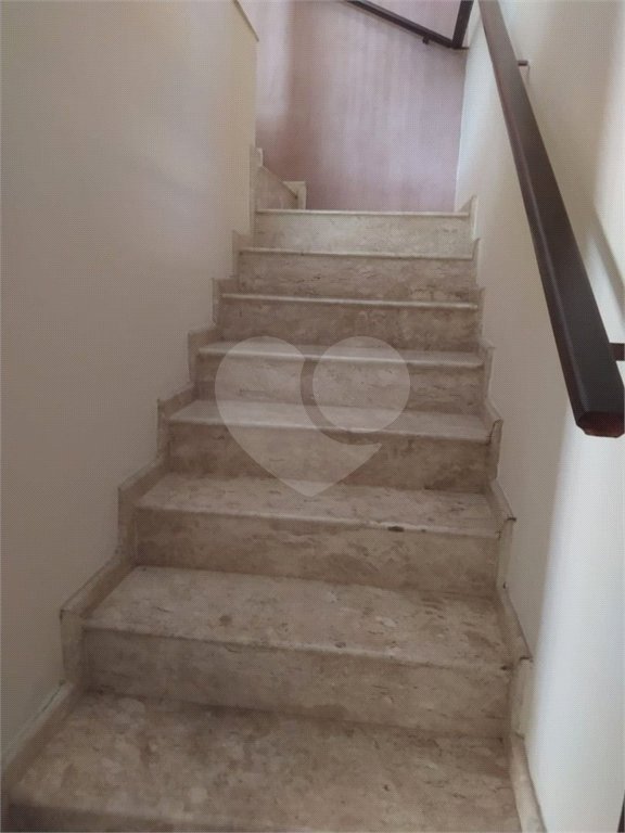 Casa à venda ou para alugar com 3 quartos, sendo 1 suíte, em Estação, São Roque, SP