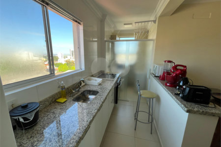 Apartamento mobiliado com 2 dormitórios sendo 1 suíte