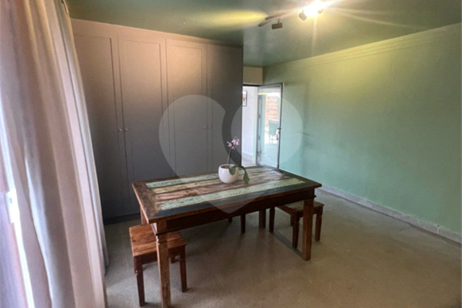 Sobrado à venda com 3 quartos, sendo 1 suíte,  em Vila Irmãos Arnoni, São Paulo, SP