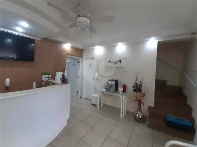Casa para alugar com 3 quartos no condomínio Diva da Silva, São Paulo - SP