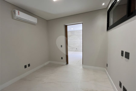 Casa à venda com 4 suítes no condomínio Alphaville Nova Esplanada 1, Votorantim - SP