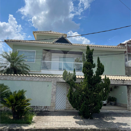 Casa à venda com 5 quartos, sendo 1 suíte, no condomínio Residencial Green Ville, Rio de Janeiro - RJ