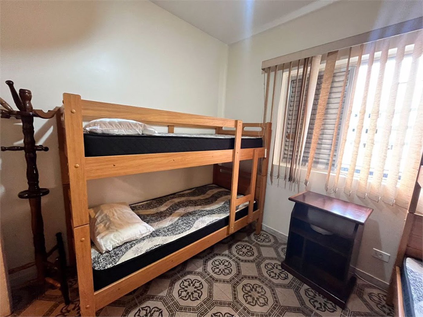Apartamento Residencial à venda, Enseada, Guarujá - AP0481.