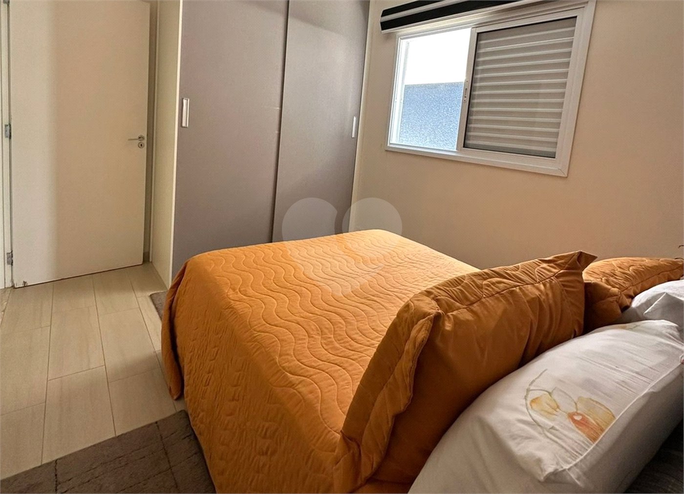 Casa à venda com 3 quartos, sendo 1 suíte, no condomínio Golden Park Residence II, Sorocaba - SP