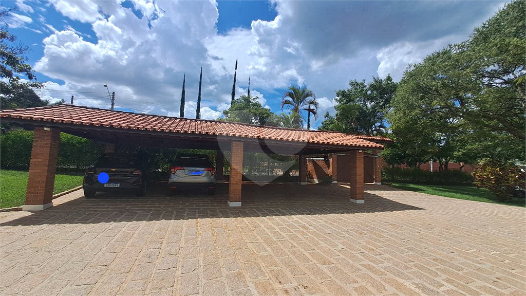 Casa à venda com 3 quartos, sendo 1 suíte, no condomínio Residencial Vale das Laranjeiras, Indaiatuba - SP