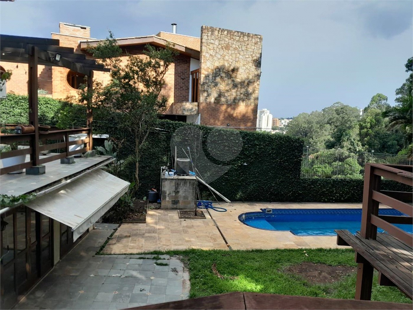 Casa à venda com 6 quartos, sendo 3 suítes, em Rolinópolis, São Paulo, SP