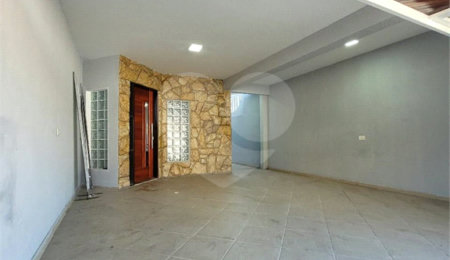Sobrado à venda com 3 quartos, sendo 1 suíte,  em Jardim Ana Rosa, Suzano, SP