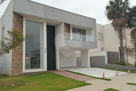 Casa à venda com 5 suítes no condomínio Alphaville Nova Esplanada 1, Votorantim - SP