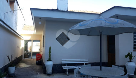 Casa à venda com 4 quartos, sendo 2 suítes,  em Vila Paulicéia, São Paulo, SP