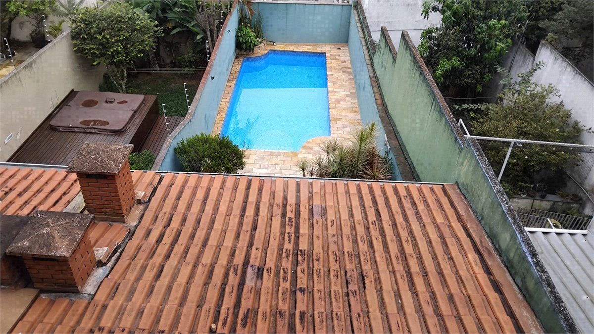 Casa à venda com 4 quartos, sendo 3 suítes,  em Vila Polopoli, São Paulo, SP