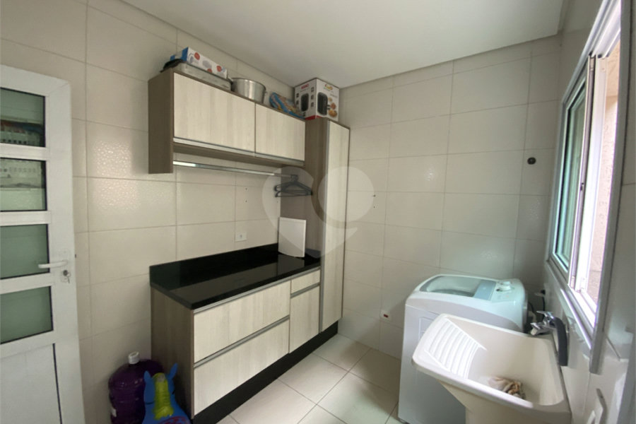 Sobrado à venda com 3 quartos, sendo 1 suíte,  em Jardim Vila Galvão, Guarulhos, SP