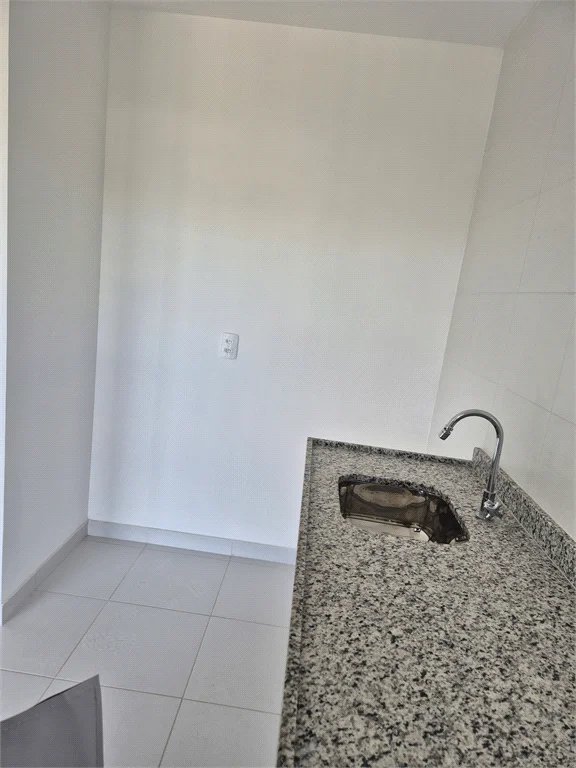 Apartamento à venda com 3 quartos, sendo 1 suíte, em Vila Anastácio, São Paulo, SP