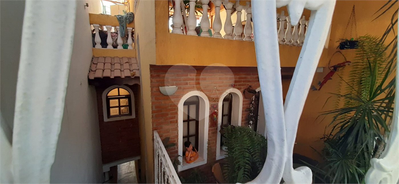Sobrado à venda com 2 quartos em Horto, São Paulo, SP