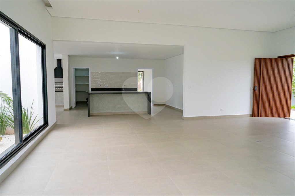 Casa à venda com 3 suítes no condomínio Village Saint Charbel, Araçoiaba da Serra - SP